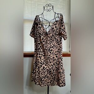Noracora XXL off the shoulder animal print dress. It has straps. A must.
